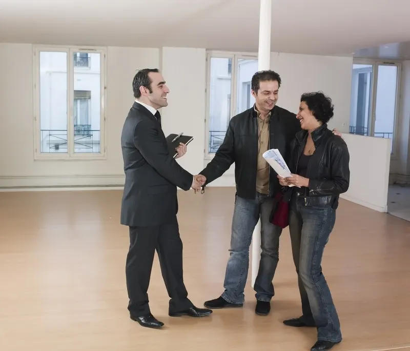Imobiliarele, o piață nereglementată. Profesionalismul ar stimula tranzacțiile și ar crește numărul agenților