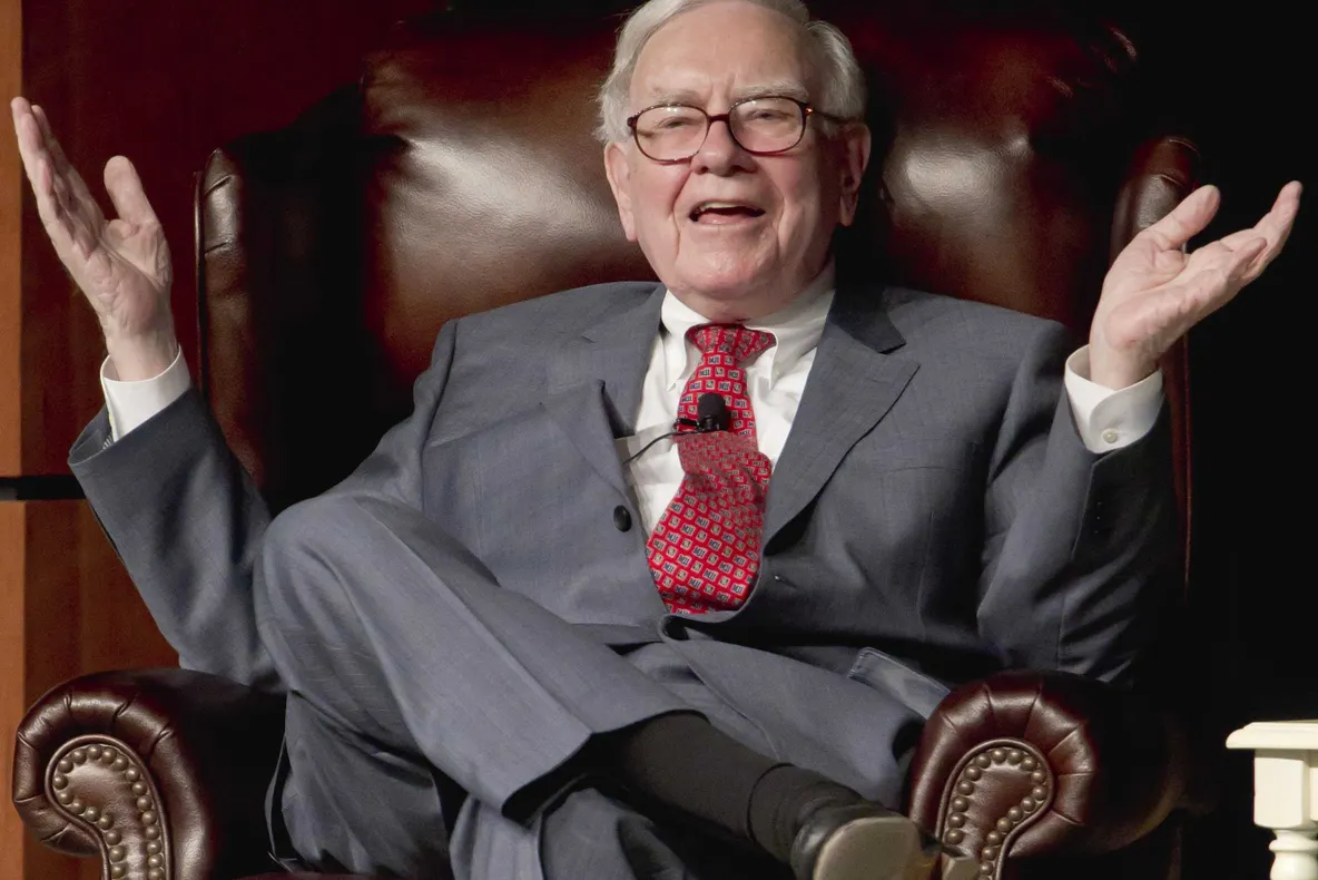 Warren Buffett, mișcări tactice. A renunțat la acțiunile celei mai mari companii din lume