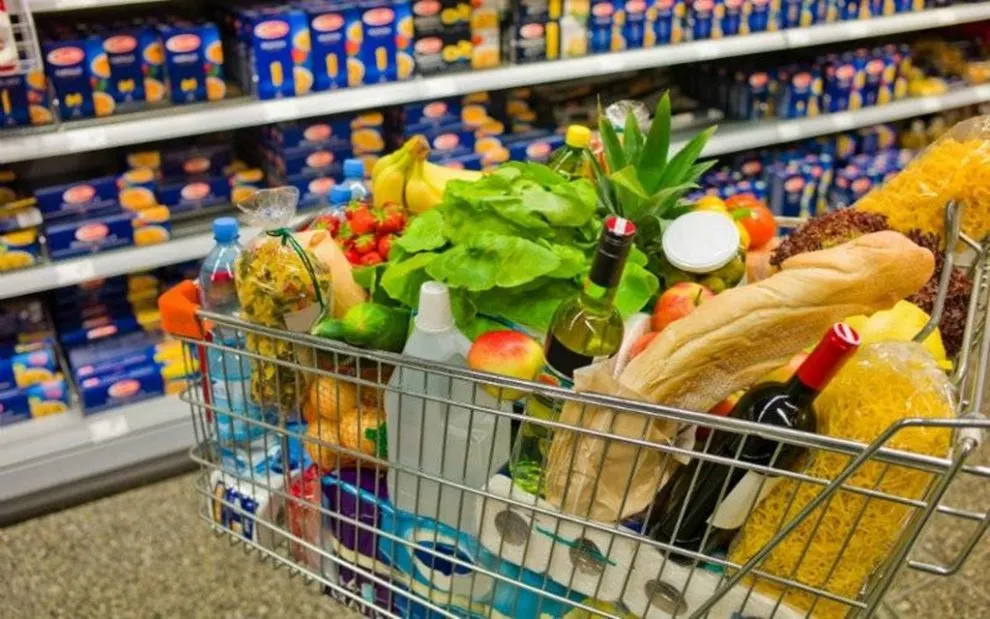 Se termină banii pentru consum? Scădere de 1% vânzărilor din comerțul cu amănuntul față de iunie
