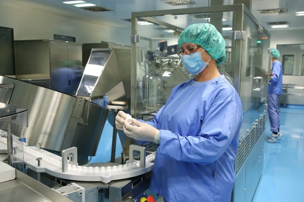 Personalul medical care lupta contra Coronavirusului primeste 500 de euro pe luna in plus