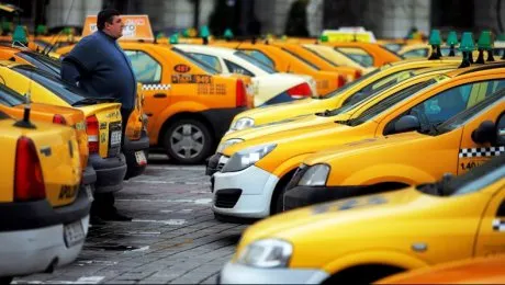 Clever Taxi sesizează CE: PMB vrea să conserve monopolul anumitor companii de taxi