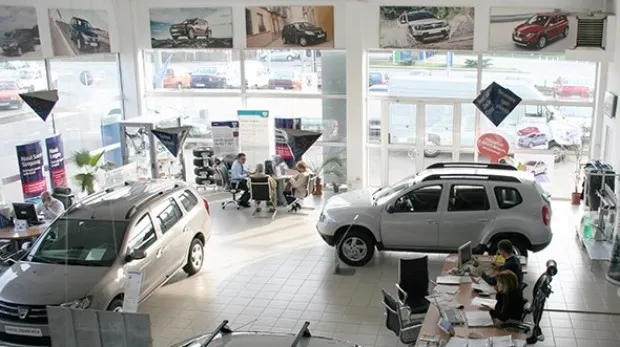 Afacerile cu autoturisme și motociclete au scăzut cu 12% de la începutul anului