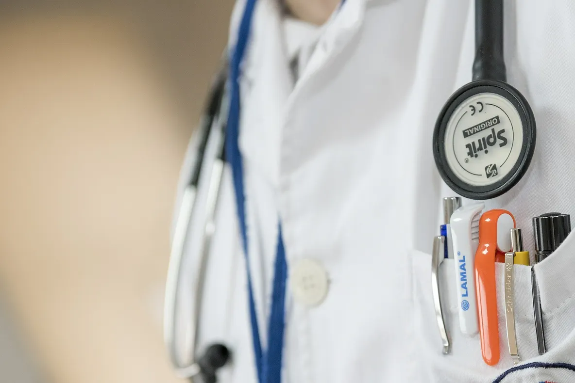 ”Cum ți-o fi norocul” sau ce reprezintă raportul un medic la 335 locuitori