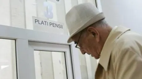 Procedura de urgenţă pentru dezbaterea şi adoptarea Legii pensiilor, aprobată de Senat