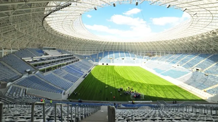 Olguța poate umple o treime din stadionul Craiovei cu muncitori din Asia