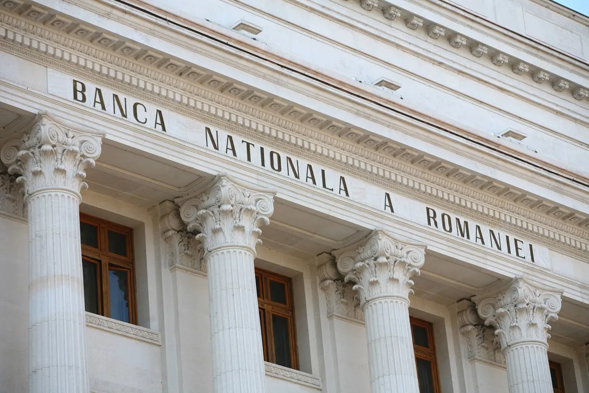 Populația nu a mai economisit pe perioada concediilor. Depozitele la bănci au scăzut