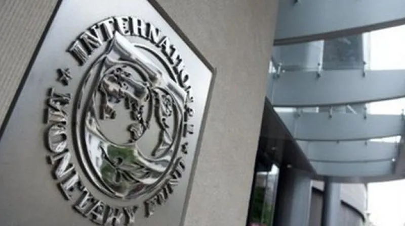 FMI și-a îmbunătățit prognozele privind economia României: contracție 4,8%, urmată de revenire 4,6%