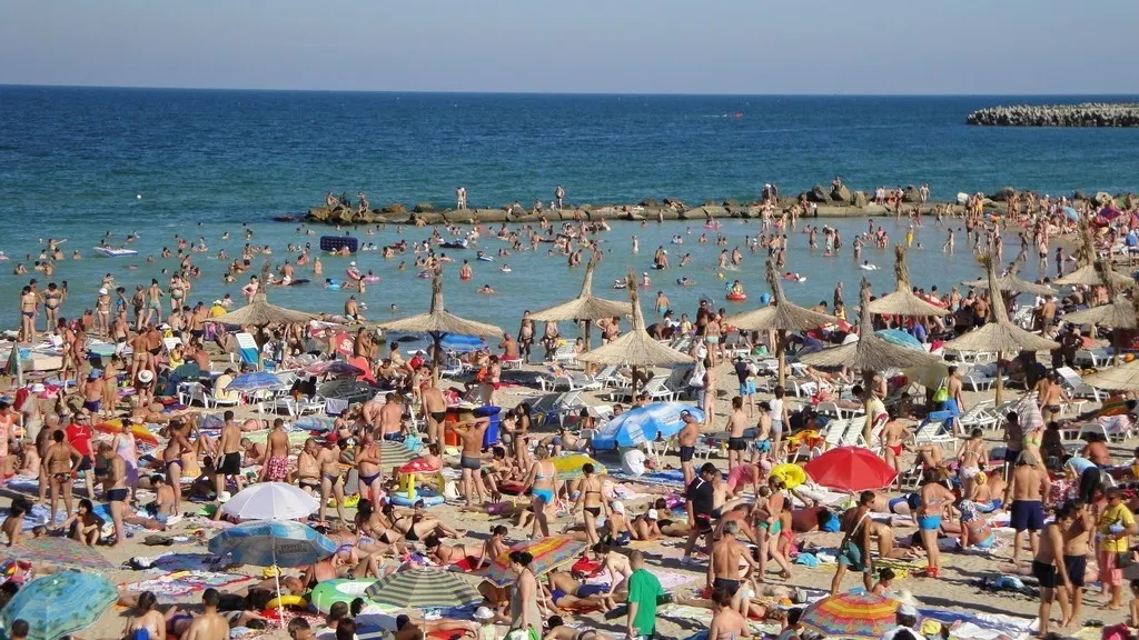 Preţul mediu al unui sejur la mare, de Sfânta Maria, se ridică la 906 lei (platformă)