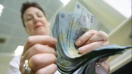 Salariul mediu lunar crescut în 2017 cu aproape 15%, cu aproape un venit minim garantat