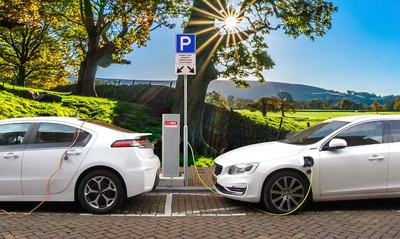 Românii vor putea să cumpere mai ușor mașini ecologice. Noile ținte ale pieței auto din UE