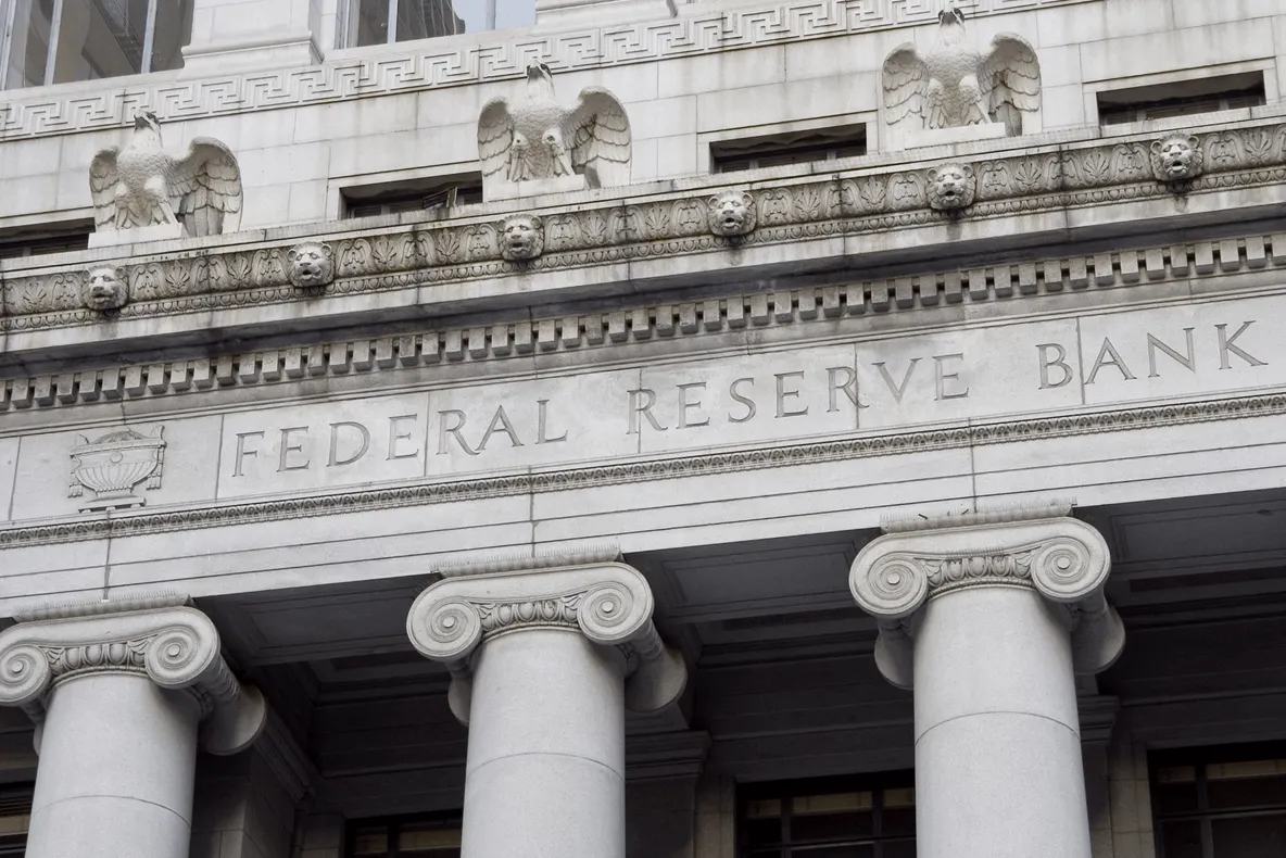 Federal Reserve vrea să revizuiască felul cum comunică publicului deciziile de politică monetară