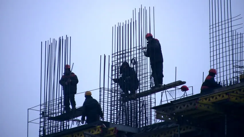 INS: Managerii, estimări de creștere moderată în industrie și comerțul cu amănuntul, în trimestrul 3