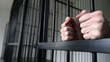 Cum pot scăpa evazioniștii de închisoare: ,,Urma scapă turma''
