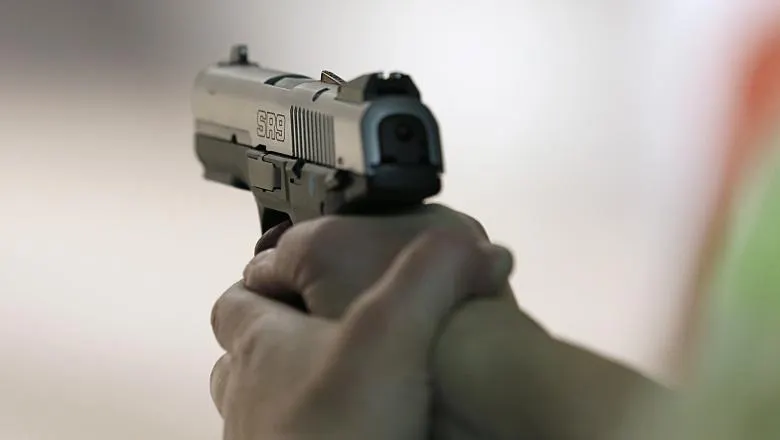 Uzina Mecanică Plopeni a bătut palma cu Beretta Holding pentru fabricarea unei noi arme de asalt