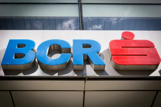 BCR oprește temporar sistemul informatic care gestionează operațiunile cu carduri