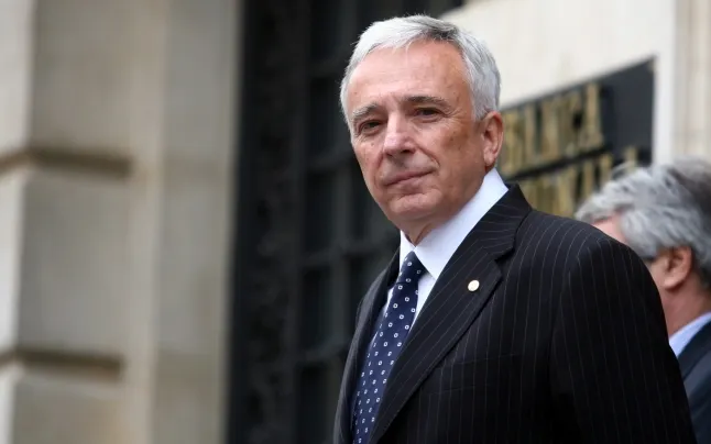 Isărescu a speriat băncile comerciale. După ce le-a transmis că au "sărit calul", ROBOR a scăzut