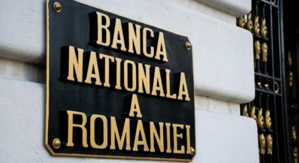 Euro, în ușoară creștere. Francul elvețian și dolarul, aproape de valori record