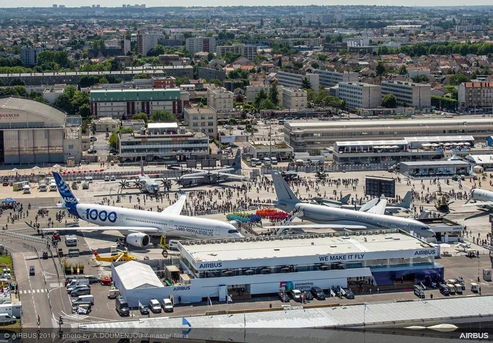 Gigantul aeronautic Airbus ia în calcul să renunţe la finalizarea construcţiei fabricii de elicoptere din Braşov