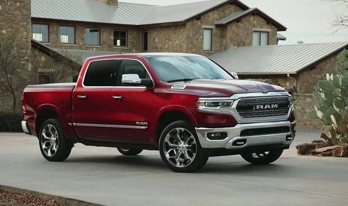 Probleme pentru grupul Fiat-Chrysler. Recheamă în service peste 100.000 de mașini