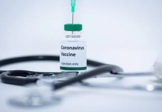 Comisia Europeană a semnat cu Sanofi un contract pentru achiziţia unui potenţial vaccin anti-COVID