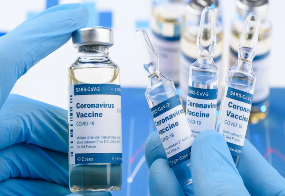 Pfizer și-a revizuit DIN NOU estimările privind vânzările vaccinului anti-Covid în 2021. La ce CÂȘTIGURI se așteaptă producătorul american