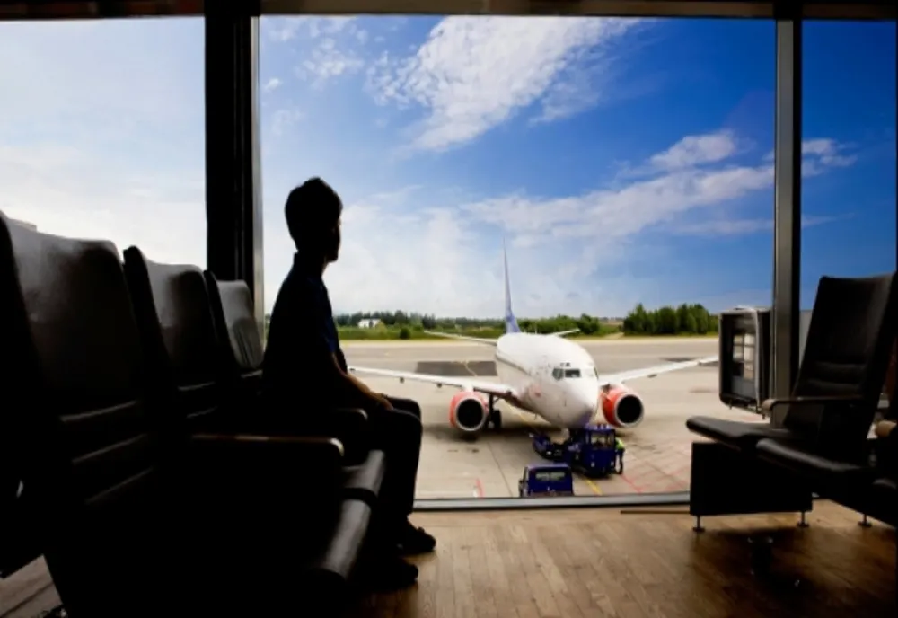 INS: Transportul aerian de pasageri a scăzut cu 65%, în primele nouă luni din 2020