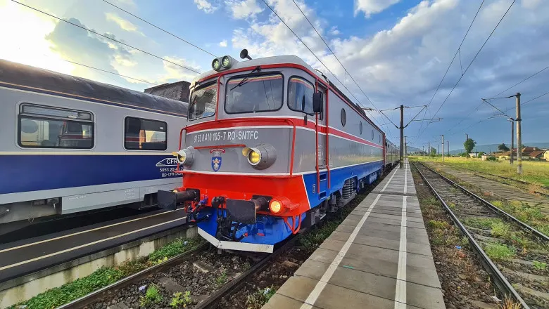 Șeful Autorității pentru Reformă Feroviară le propune românilor să mai suporte condiții proaste din trenurile CFR