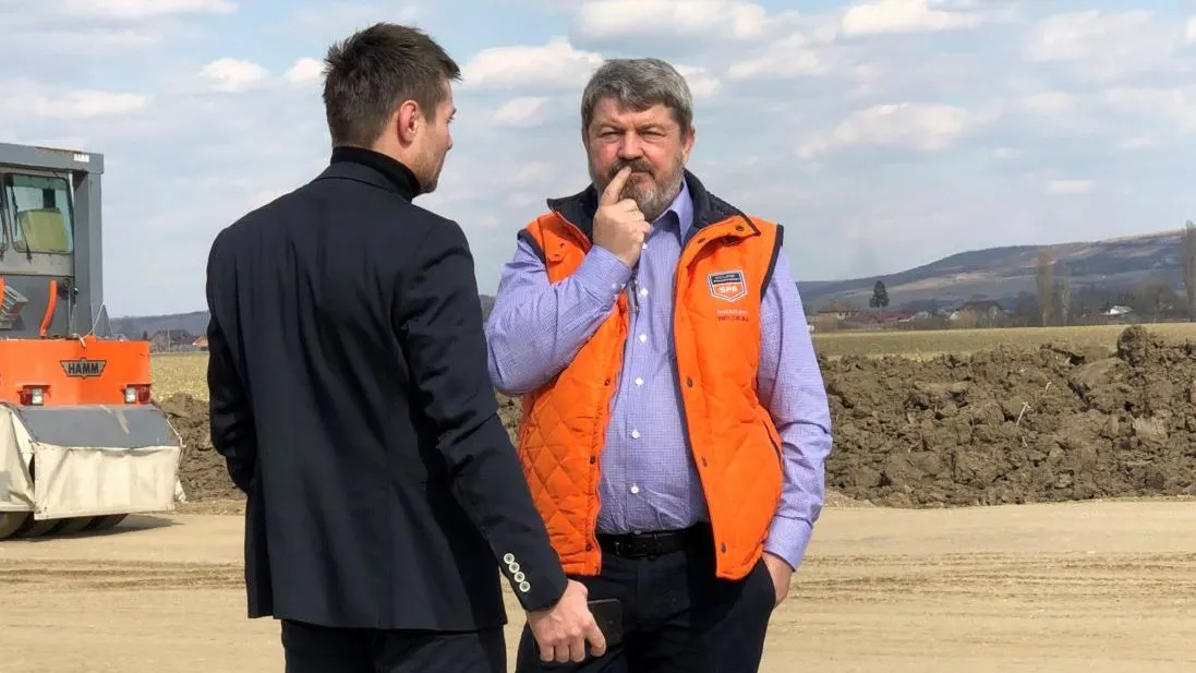 Dorinel Umbrărescu, "regele asfaltului", a cerut rezilierea contractelor cu CNAIR, din cauza scumpirii materialelor