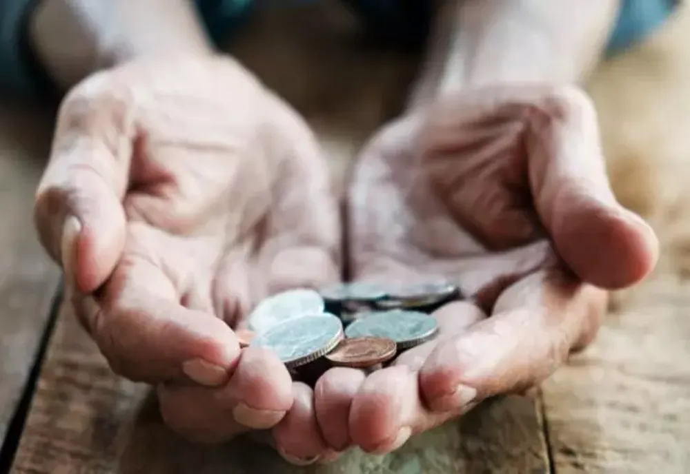 Paradoxul românesc. Oamenii au sărăcit, statul s-a îmbogățit