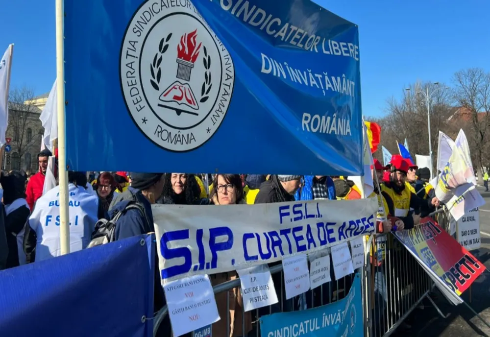 Sindicatele din educație își cer dreptatea în stradă. Proteste în toată țara
