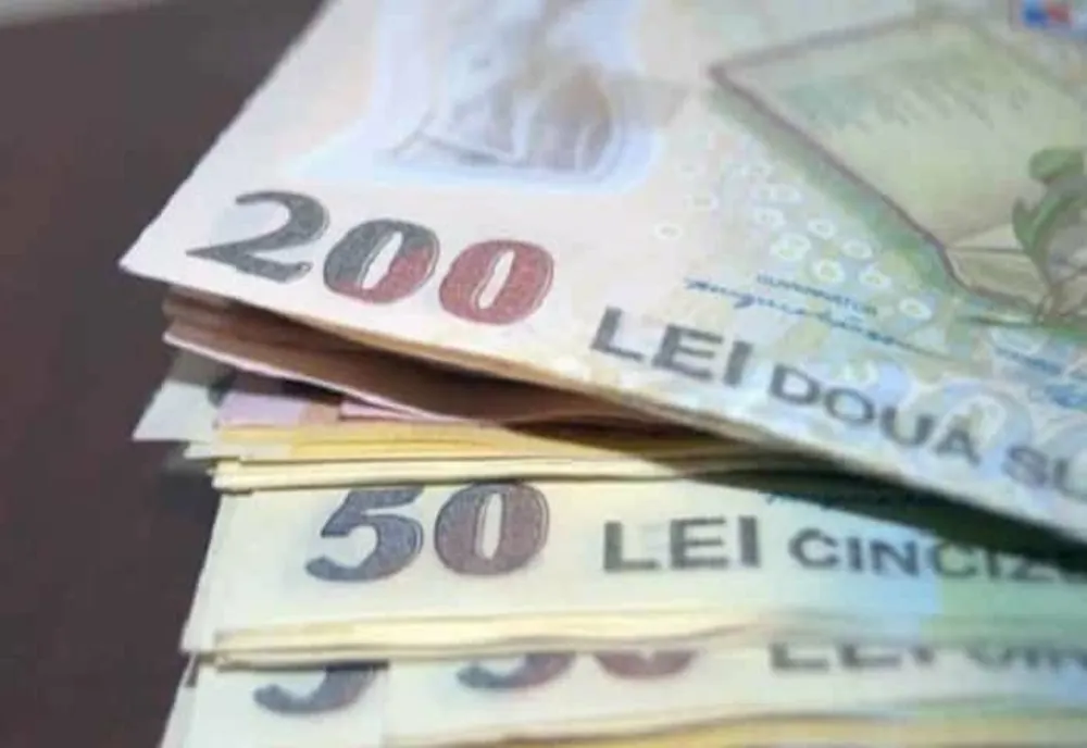 Pensionarii, sfătuiți SĂ STEA ACASĂ în zilele în care ar trebui să primească deciziile de recalculare
