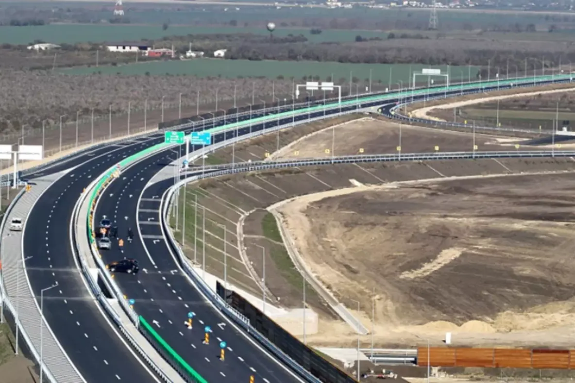 Cine sunt cei opt care se bat pe ultimul tronson din Autostrada Unirii