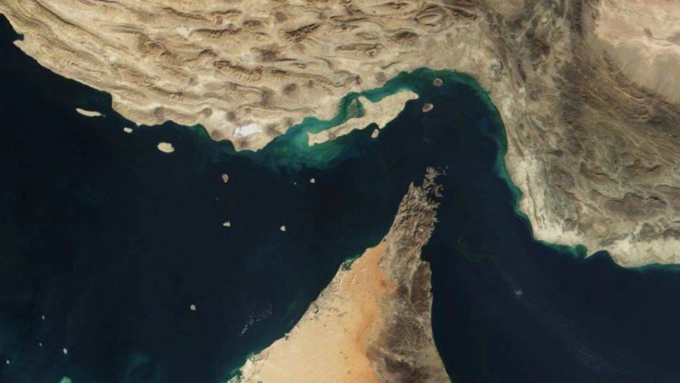 Posibilă reluare a transportului de GNL prin Strâmtoarea Ormuz după două luni de blocaj