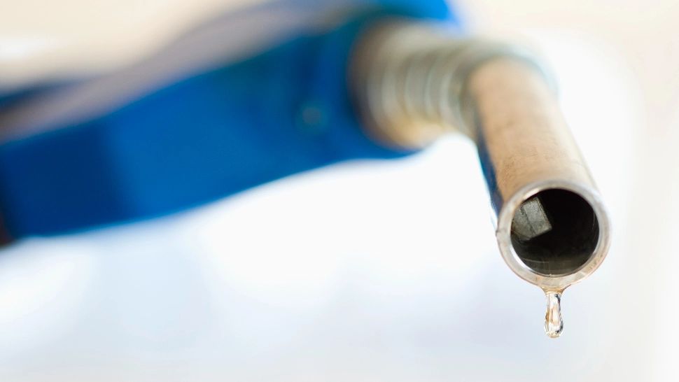 România declară stare de criză pe piața petrolieră: Restricții la export și măsuri împotriva speculei