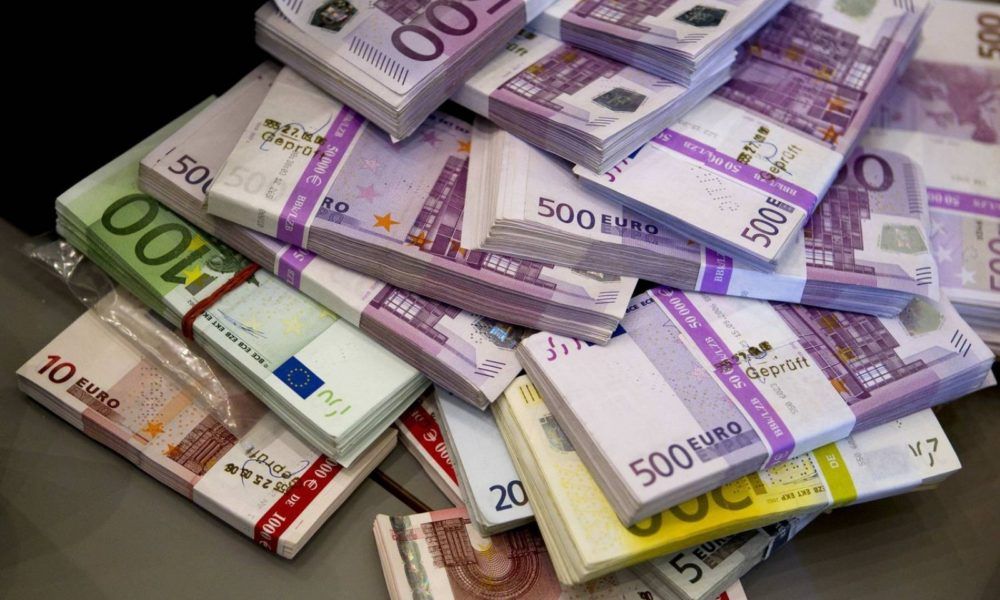 Se repetă scenariul crizei? Importurile au crescut mult peste exporturi, semn al unei economii supraîncălzite