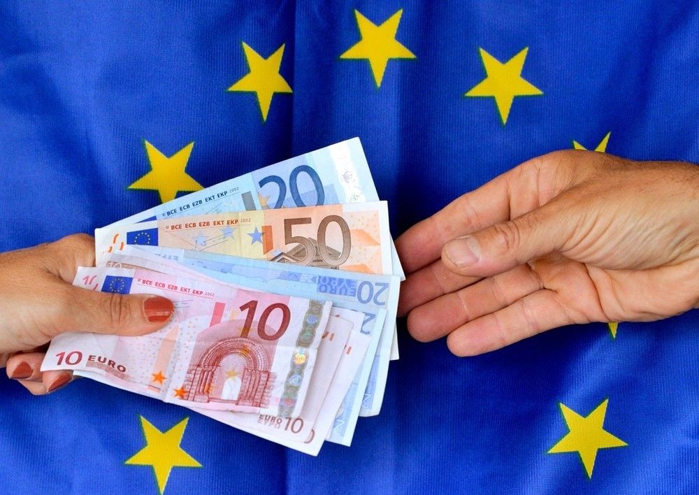 Uluitor! 3 miliarde euro plătite BEI și BERD din fondurile europene. Răspunsul lui Teodorovici, neconvingător