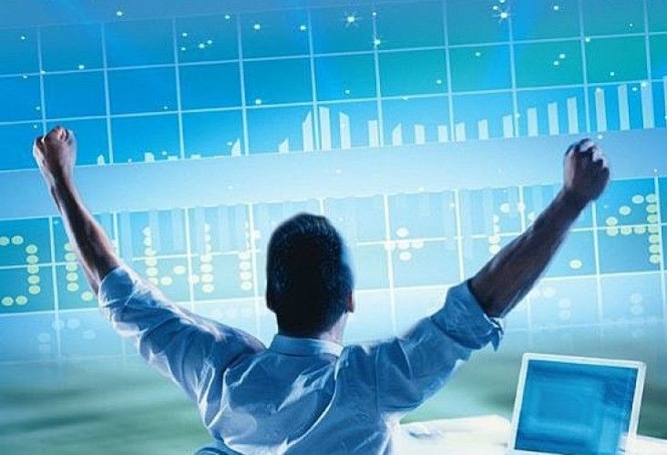 Acțiunile unei companii, subscrise cu 114% în prima zi de tranzacționare, la BVB