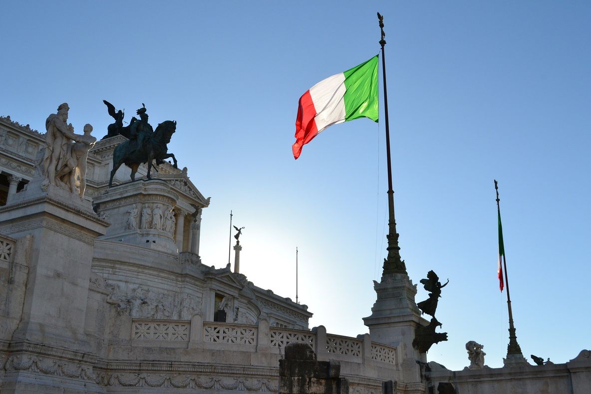 Italia ar putea fi Lehman Brothers