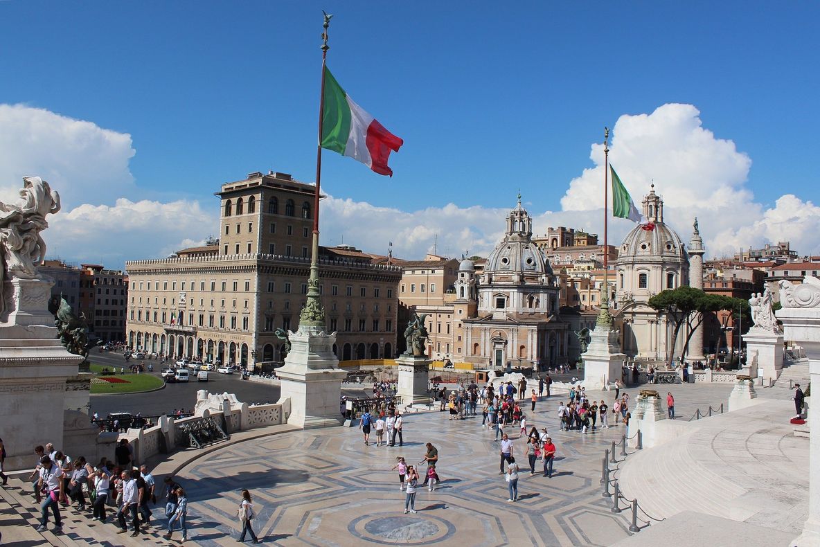 Europa se înfioară. Populiștii italieni aduc în discuția publică ieșirea din zona euro