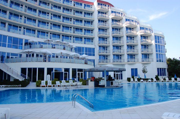 Ministrul Turismului: Deficitul forței de muncă din industria ospitalității este de peste 30%