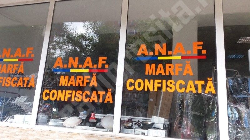 Ce mai vinde ANAF: Vile cu preț de pornire de garsonieră și chinezării de contrabandă