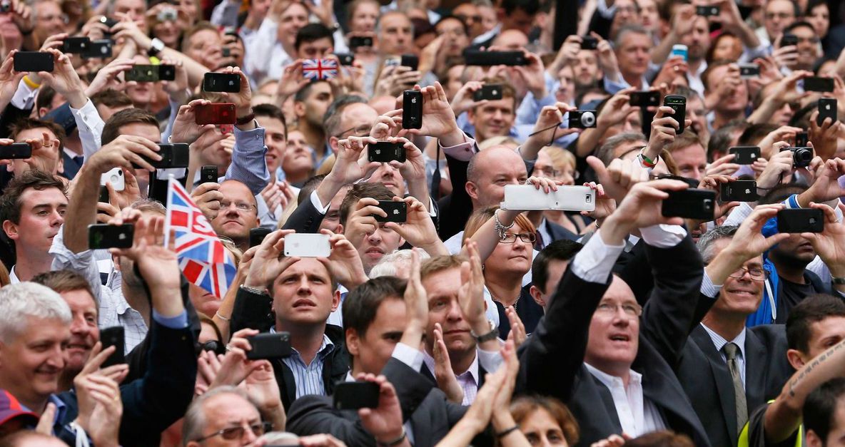 Cetăţenii europeni vor beneficia de mai multe drepturi digitale, din această vară