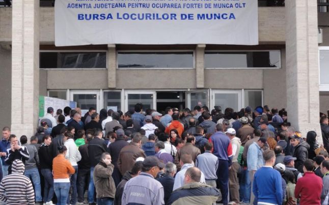 Mai tare ca la Medicină. 11 candidați pe un loc. 303.964 șomeri și 27.145 locuri de muncă.