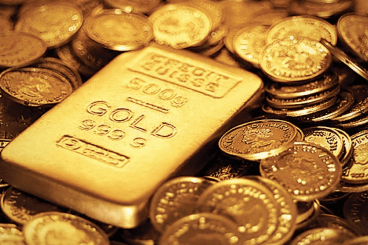 Aurul scade la minimele ultimului an. Când să cumpărăm?