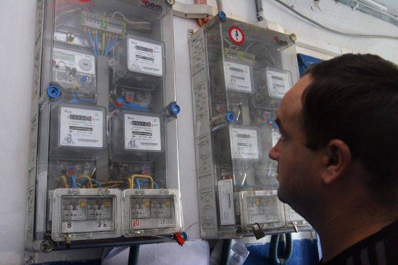 Populism ”ieftin”: Prețul la curent mai mic cu 3,53% pe kWh. Inflație crește peste 5%.