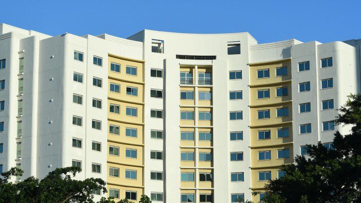 Piața imobiliară la jumătatea distanței de "prețurile nesimțite" dinaintea crizei