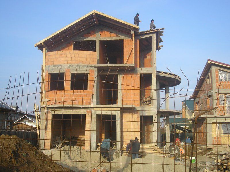 INS: Autorizațiile pentru clădiri rezidențiale au cescut cu 8,5%, în S1