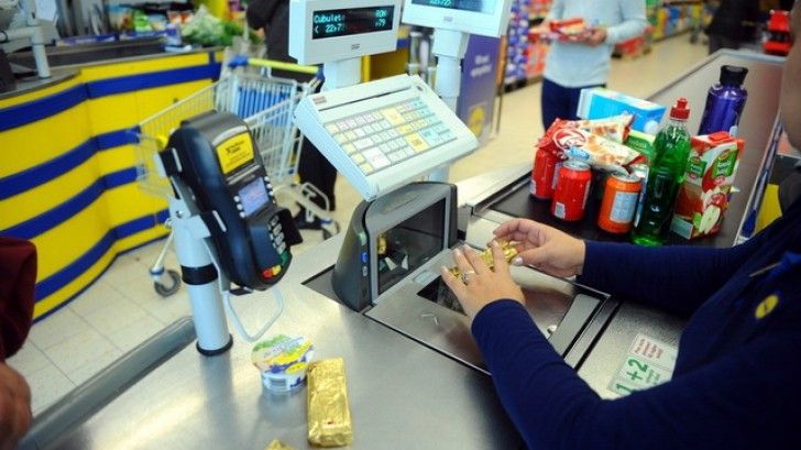 1 septembrie, termen limită. Firmele, obligate să aibă case de marcat cu jurnal electronic