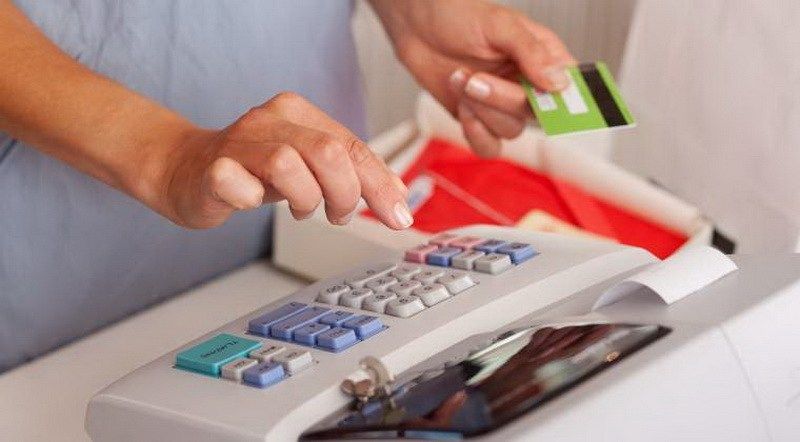 Trei zile, și vine amenda de 20.000 de lei, pentru firmele fără casă de marcat cu jurnal electronic