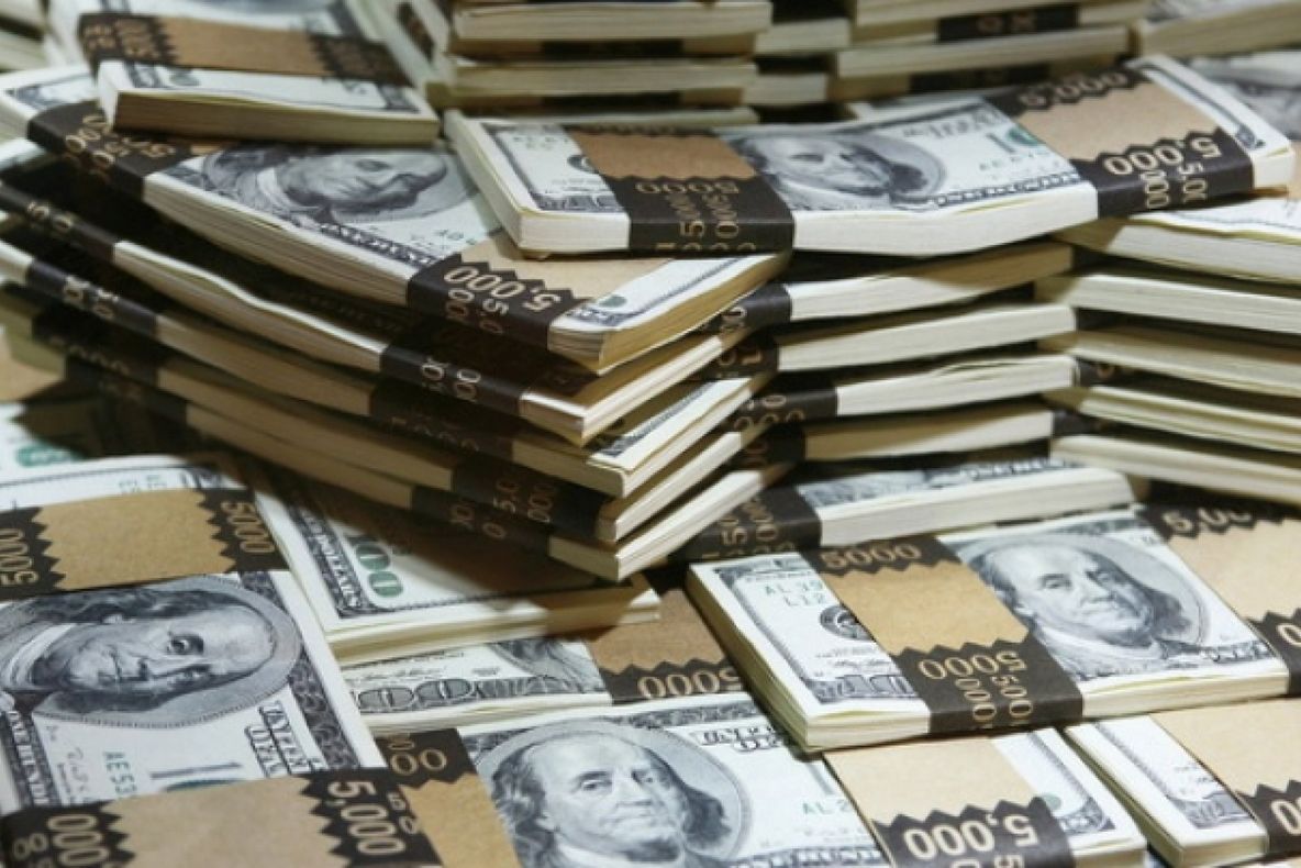 Leul s-a depreciat luni cu 0,84% față de dolar, la cursul BNR